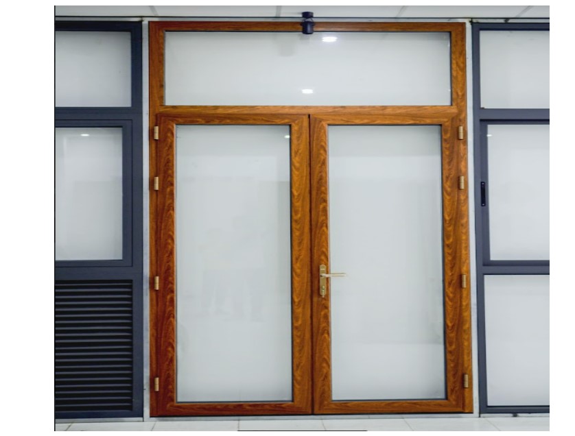 Cửa sổ nhôm vân gỗ