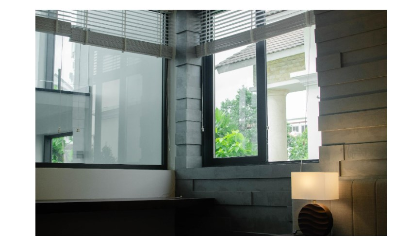 Cửa sổ nhôm DT