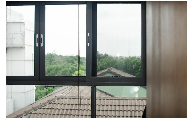 Cửa sổ 3 cánh