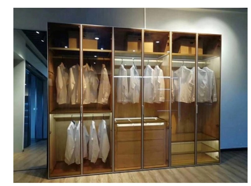 Tủ nhôm kính Đại Tân: Kinh nghiệm lựa chọn tủ chất lượng với giá hợp lý từ nhà máy